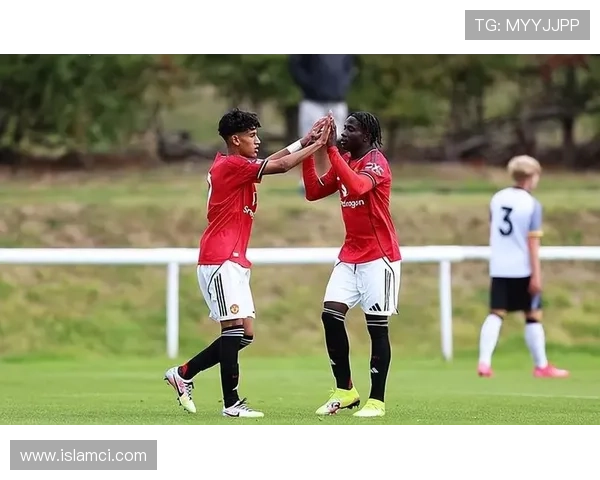 曼联14岁天才崛起欲破小梅西纪录 曼联14岁天才崛起欲破小梅西纪录